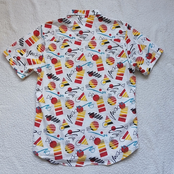 DY JEANS DRYGOODS MENS Medium ABSTRACT SHORT SLEEVE BUTTON UP 100% COTTON - Picture 7 of 8